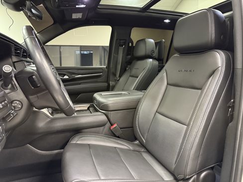 Used 2024 GMC Yukon Denali w/ Advanced Technology Package AWD/4WD image 14