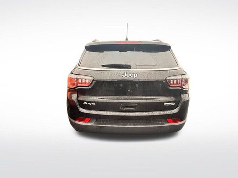 Used 2022 Jeep Compass Latitude AWD/4WD image 3