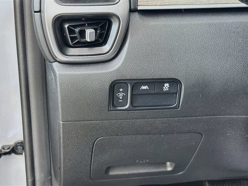 Used 2022 Kia Sorento S AWD/4WD image 34