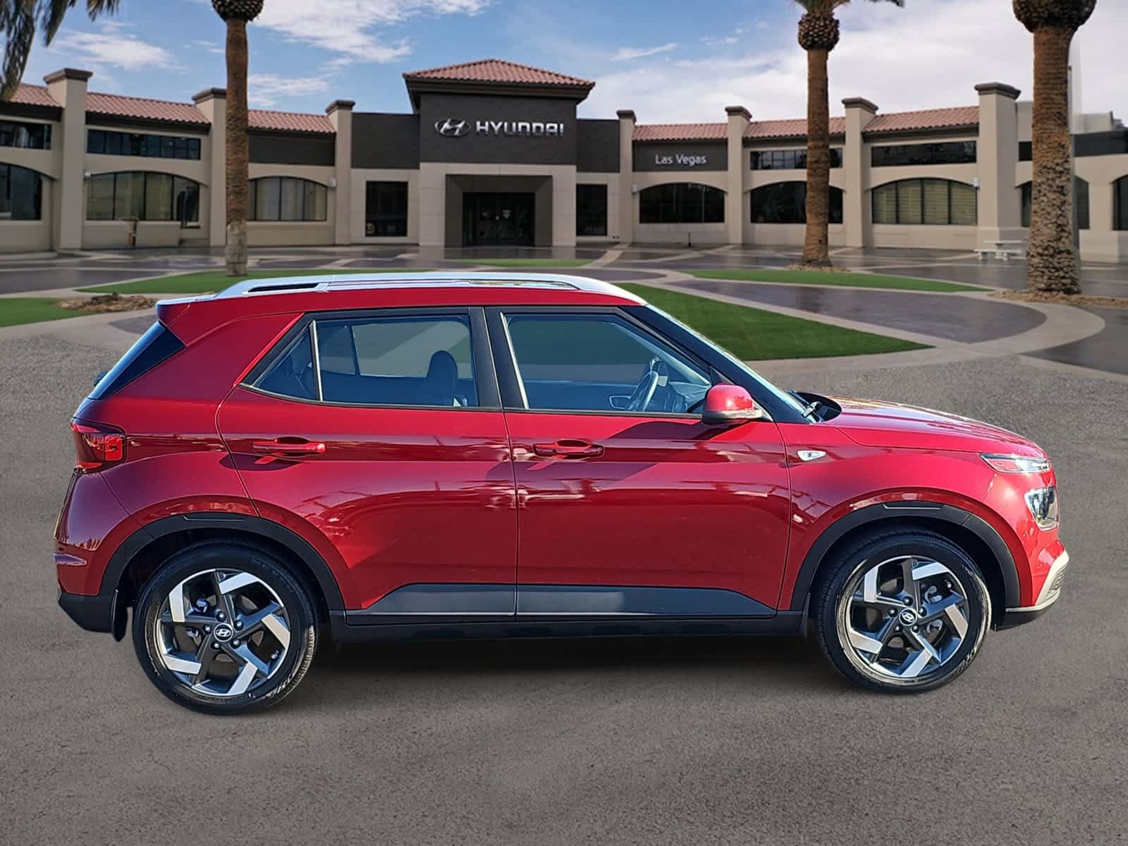 Certified 2024 Hyundai Venue SEL FWD image 9