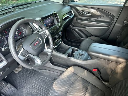 Used 2022 GMC Terrain SLE w/ Driver Convenience Package FWD image 11