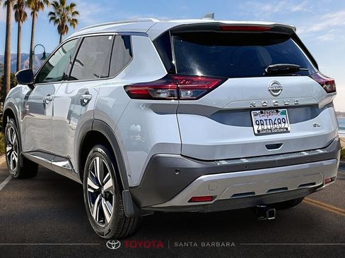 Used 2022 Nissan Rogue SL w/ SL Premium Package FWD image 4