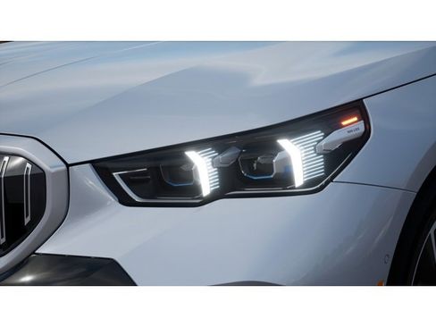 New 2026 BMW 530i w/ M Sport Package RWD image 6