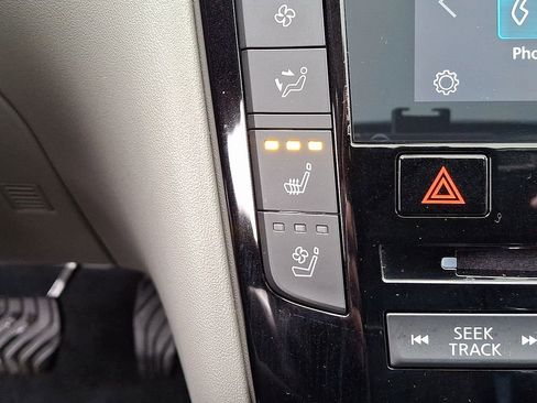 Used 2023 INFINITI QX50 Sensory w/ Accent Package AWD/4WD image 27