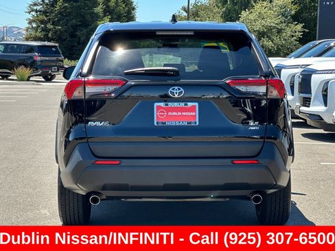 Used 2025 Toyota RAV4 LE AWD/4WD image 5