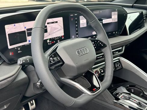 New 2026 Audi SQ5 Premium Plus AWD/4WD image 17
