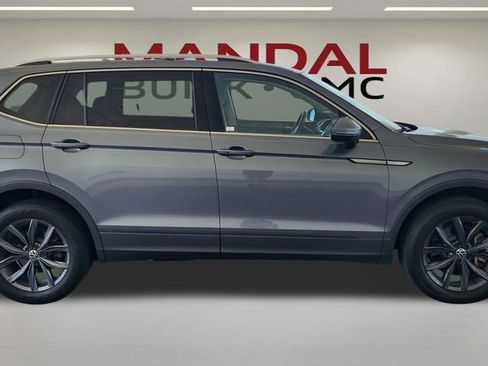 Used 2022 Volkswagen Tiguan SE FWD image 6