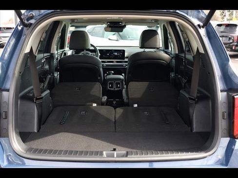 Used 2025 Kia Sorento SX image 21
