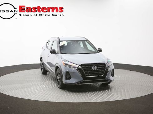 Used 2023 Nissan Kicks SR w/ SR Premium Package FWD image 50