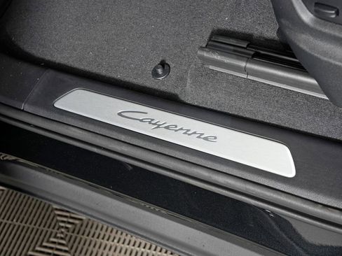 New 2026 Porsche Cayenne Coupe AWD/4WD image 16