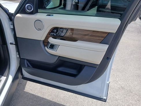 Used 2019 Land Rover Range Rover Supercharged AWD/4WD image 17