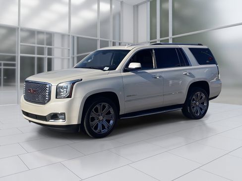 Used 2015 GMC Yukon Denali w/ Open Road Package image 3