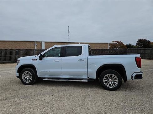 New 2026 GMC Sierra 1500 Denali image 2