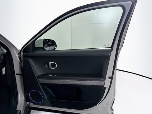 Used 2024 Hyundai Ioniq 5 Limited image 33