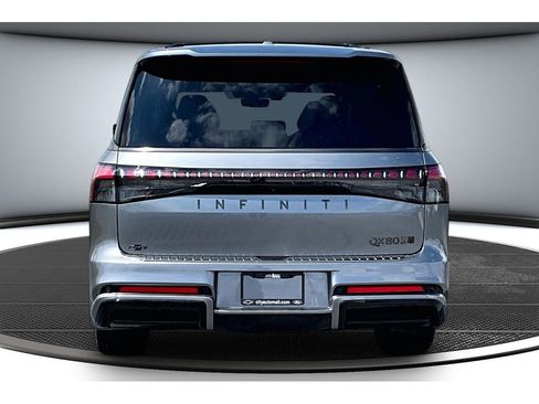Used 2026 INFINITI QX80 4WD w/ Sport Exterior Package image 6