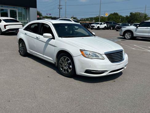 Used 2014 Chrysler 200 LX FWD image 1