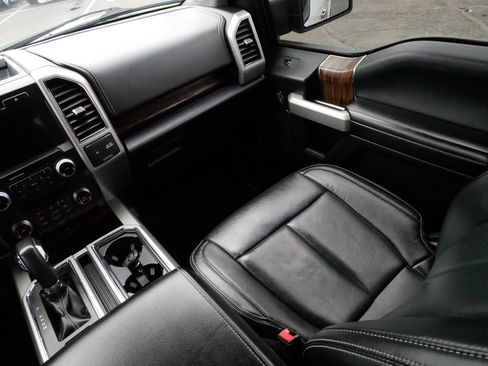 Used 2019 Ford F150 Lariat w/ Equipment Group 502A Luxury image 11