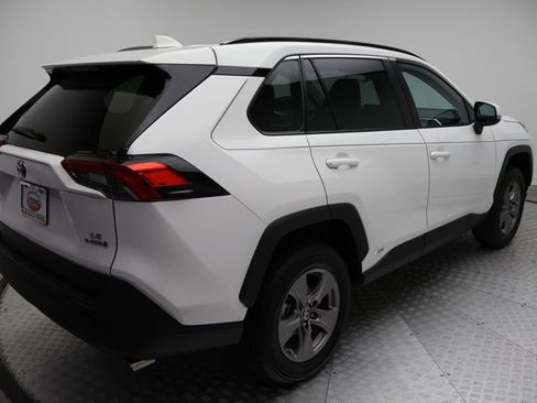 Used 2024 Toyota RAV4 LE image 8