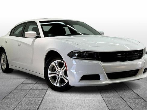 Used 2022 Dodge Charger SXT w/ Leather Interior Group image 2