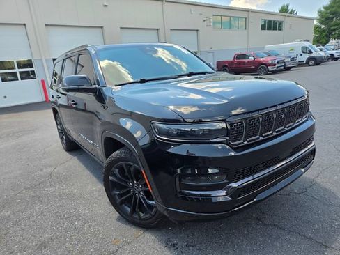 Used 2022 Jeep Grand Wagoneer Series II AWD/4WD image 21