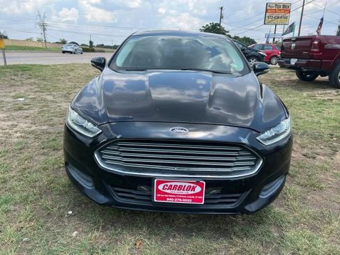 Used 2013 Ford Fusion SE image 2