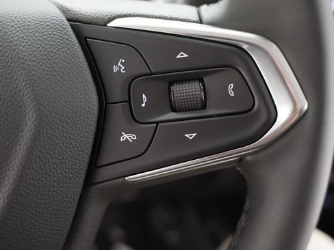 New 2026 Chevrolet Trax LT FWD image 21