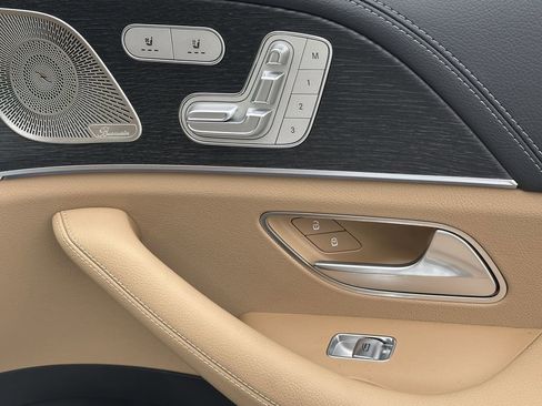 New 2026 Mercedes-Benz GLS 450 4MATIC image 17