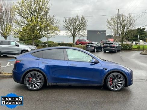 Used 2021 Tesla Model Y Performance image 9