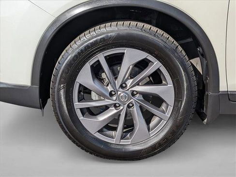 Used 2016 Nissan Rogue SL w/ SL Premium Package FWD image 24