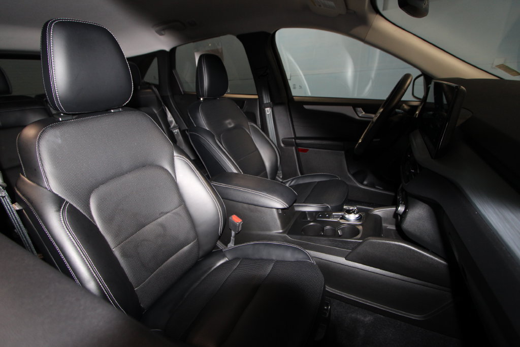 Used 2023 Ford Escape Platinum AWD/4WD image 20