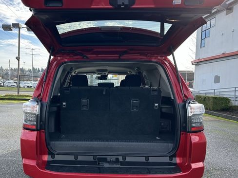 Used 2024 Toyota 4Runner SR5 image 26