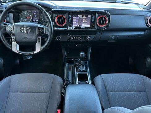 Used 2019 Toyota Tacoma TRD Off-Road image 14