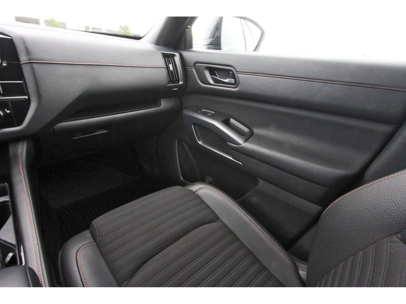 Certified 2025 Nissan Pathfinder Rock Creek AWD/4WD image 14