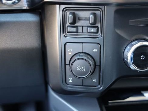 Used 2025 Ford F250 Lariat w/ Lariat Ultimate Package AWD/4WD image 30
