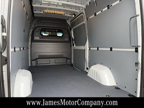 Used 2026 Mercedes-Benz Sprinter 2500 image 13