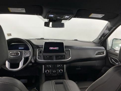 Used 2024 GMC Yukon XL SLT image 23