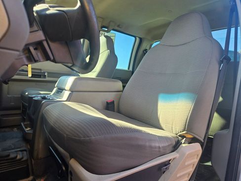 Used 2009 Ford F350 Lariat image 10