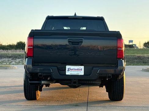 Used 2025 Toyota Tacoma SR5 image 8