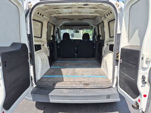 Used 2021 RAM ProMaster City Tradesman FWD image 2
