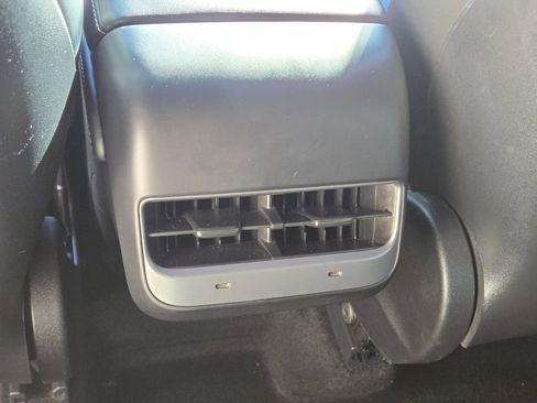 Used 2023 Tesla Model Y Long Range image 15