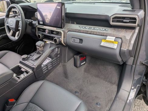 New 2026 Toyota Tacoma Limited AWD/4WD image 23