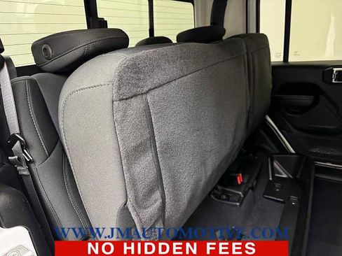 Used 2023 Jeep Gladiator Sport image 18