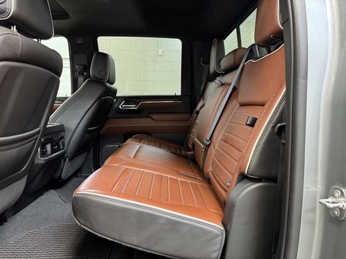 Used 2024 GMC Sierra 2500 Denali Ultimate image 17