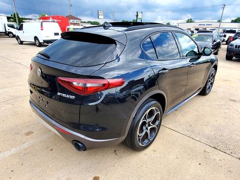 Used 2022 Alfa Romeo Stelvio Ti image 6