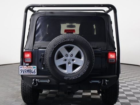 Used 2017 Jeep Wrangler Sport w/ Quick Order Package 24S AWD/4WD image 5