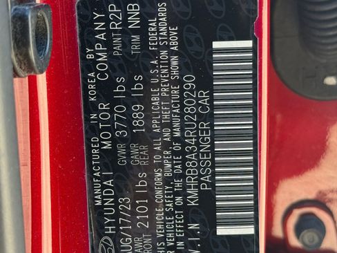 Used 2024 Hyundai Venue SE image 19