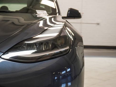 Used 2023 Tesla Model 3 Standard Range image 37