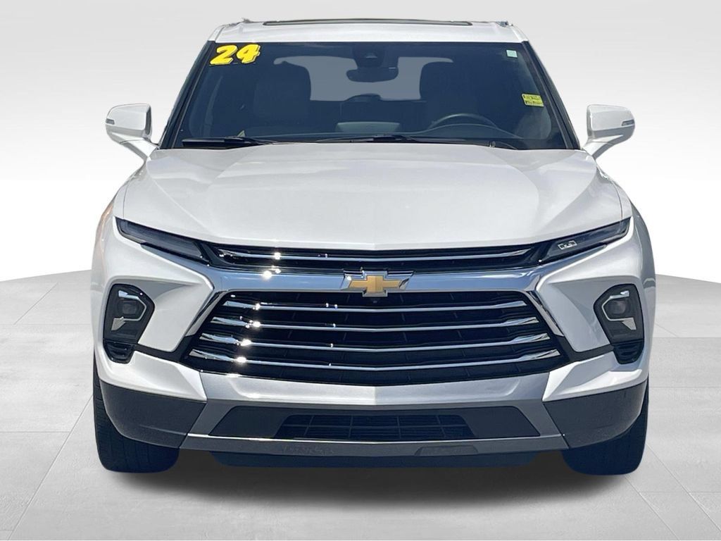 Used 2024 Chevrolet Blazer Premier w/ Driver Confidence II Package FWD image 9