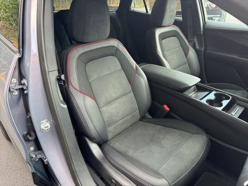 Used 2025 Chevrolet Blazer EV RS image 31