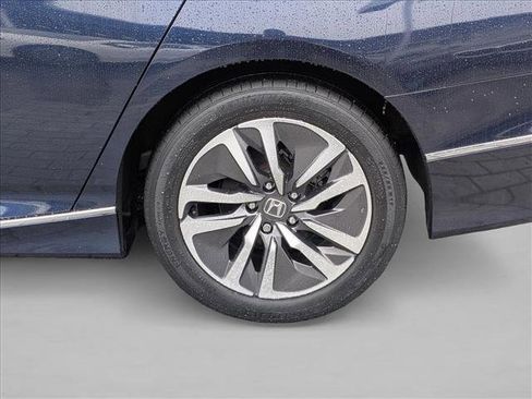 Used 2019 Honda Accord Touring image 25